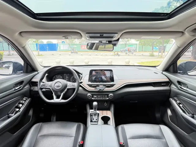 Nissan Teana — Фото автомобиля 15
