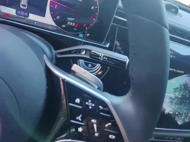Mercedes-Benz E-Class — Фото автомобиля 16