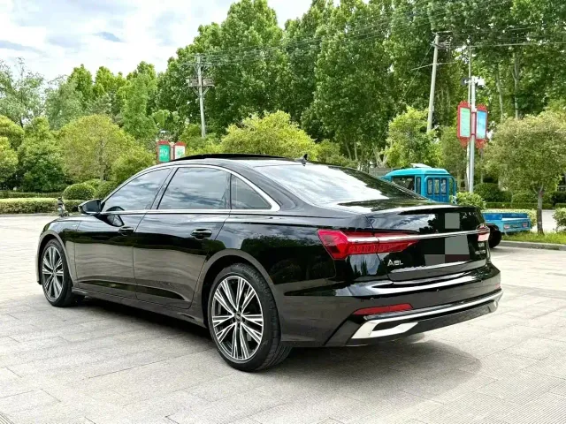Audi A6L — Фото автомобиля 10