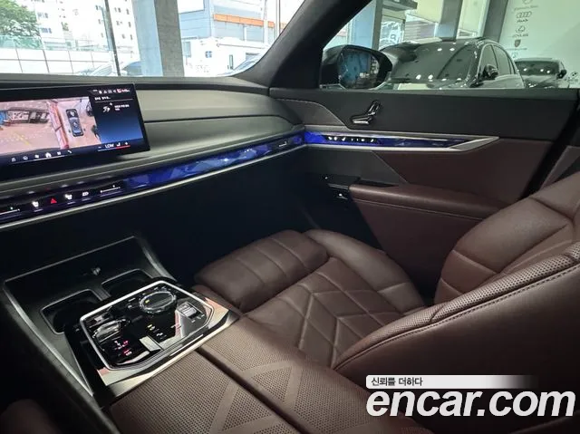 BMW 7-Series 7 серия (G70) 740i sDrive Design Pure Excellence — Фото автомобиля 17