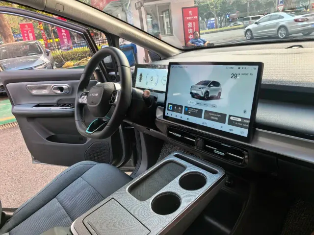 GAC Aion Y — Фото автомобиля 17