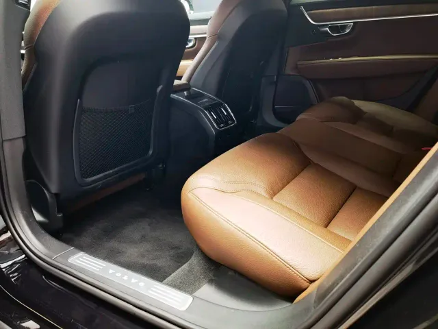 Volvo S90 — Фото автомобиля 11