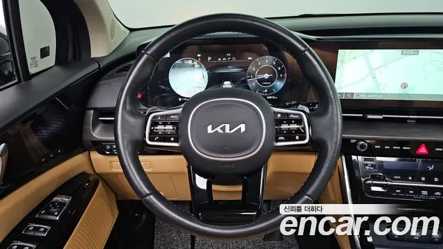 Kia Carnival Generation 4 — Фото автомобиля 23
