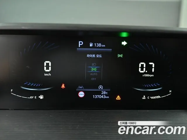 Hyundai Staria Staria 4WD Lounge 9 мест — Фото автомобиля 8