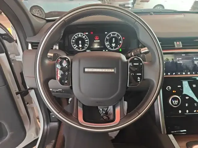 Land Rover Discovery Sport — Фото автомобиля 10