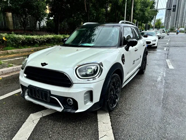 Фотография автомобиля — MINI Countryman