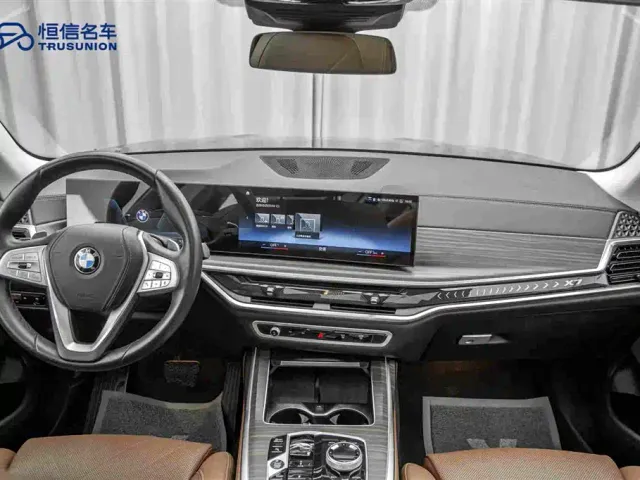 BMW X7 — Фото автомобиля 13