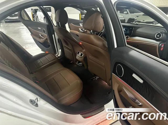 Mercedes-Benz E-Class W213 — Фото автомобиля 14