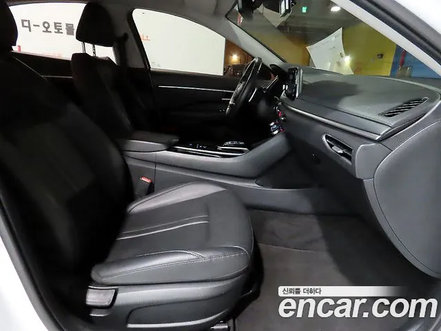 Hyundai Sonata — Фото автомобиля 8