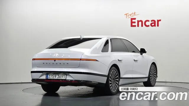 Hyundai Grandeur GN7 — Фото автомобиля 2