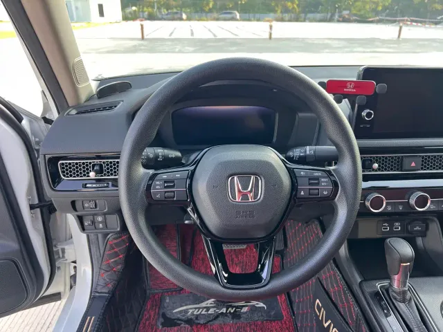 Honda Civic — Фото автомобиля 15