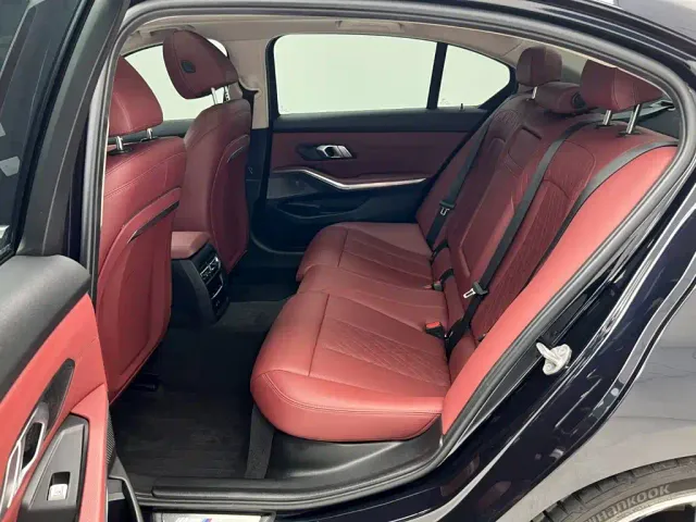 BMW 3 Series — Фото автомобиля 16