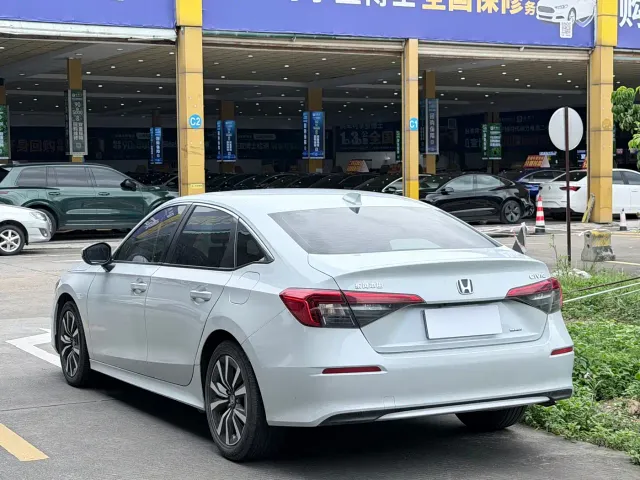 Honda Civic — Фото автомобиля 14