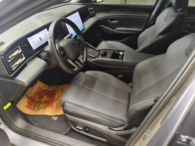 BYD Qin L — Фото автомобиля 5