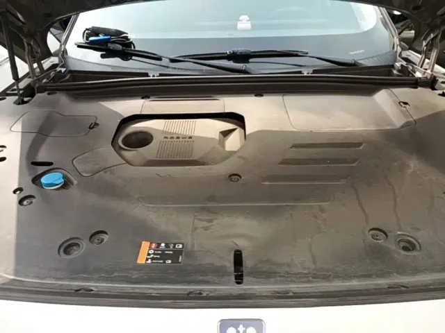 Roewe RX5 — Фото автомобиля 19