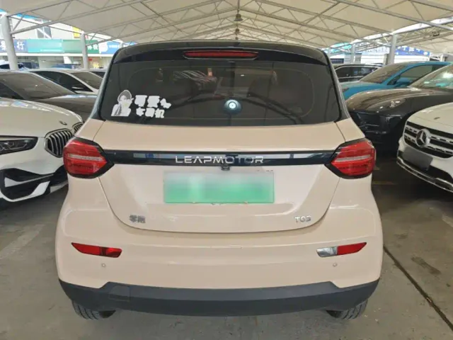 Leapmotor T03 — Фото автомобиля 5
