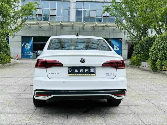 Volkswagen Bora — Фото автомобиля 12