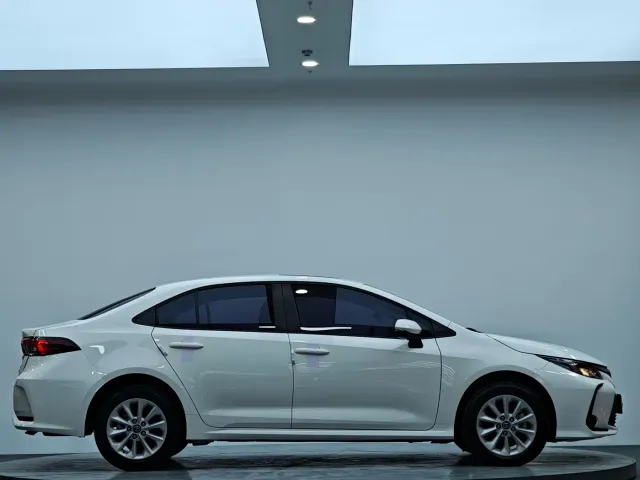 Toyota Corolla — Фото автомобиля 4