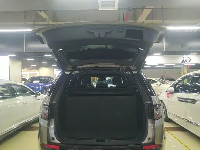 Land Rover Discovery Sport — Фото автомобиля 18