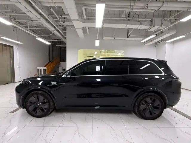 Li Auto L9 — Фото автомобиля 3