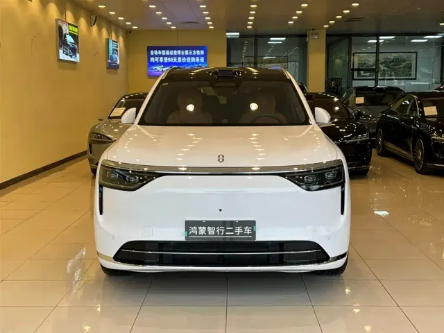 Aito M8 — Фото автомобиля 2