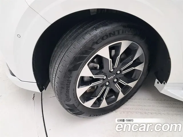Kia Carnival Generation 4 — Фото автомобиля 20