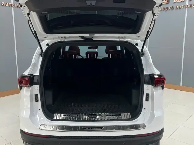 Jetour Jetour X70 PLUS 2023 1.5T DCT Warrior PLUS 5-seater — Фото автомобиля 14