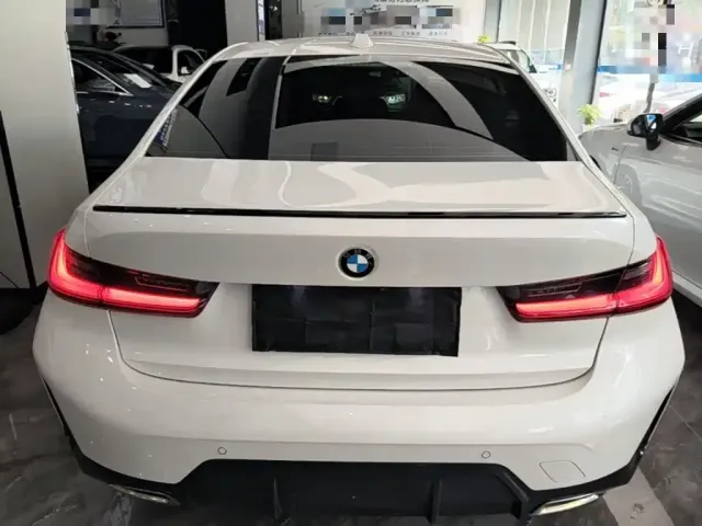 BMW 3 Series — Фото автомобиля 5