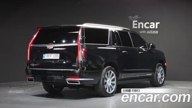 Cadillac Escalade — Фото автомобиля 2