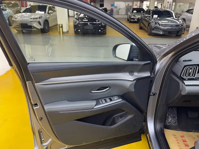 BYD Song Pro — Фото автомобиля 3