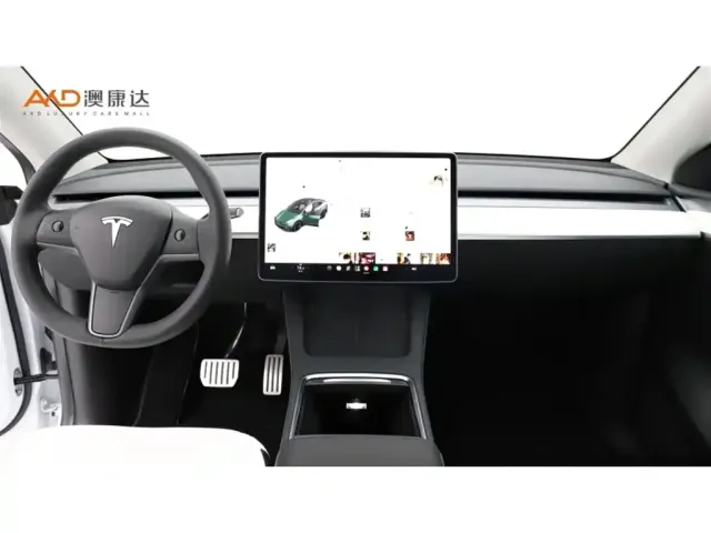 Tesla Model Y — Фото автомобиля 5