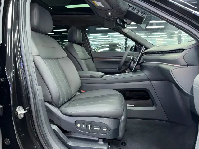 Nio ES8 — Фото автомобиля 11