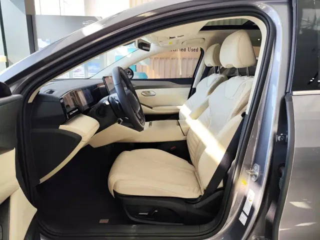 BYD Qin L — Фото автомобиля 12