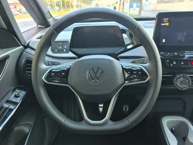Volkswagen ID.3 — Фото автомобиля 5