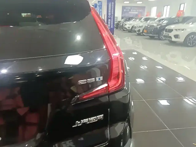 Cadillac XT4 — Фото автомобиля 7