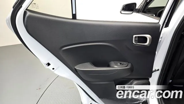 Hyundai Venue — Фото автомобиля 14