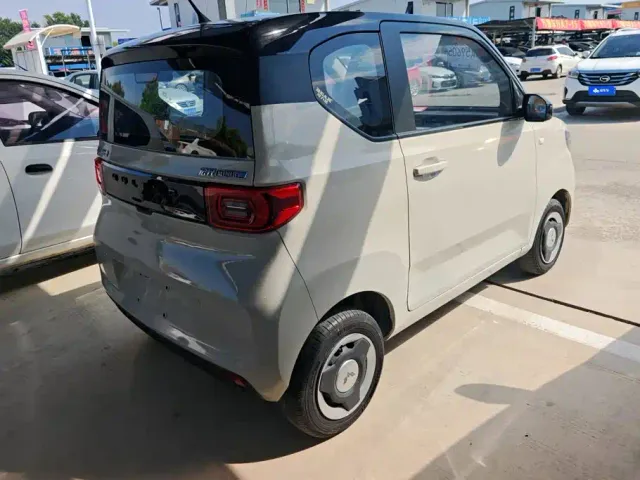 Wuling Hongguang Mini EV — Фото автомобиля 3