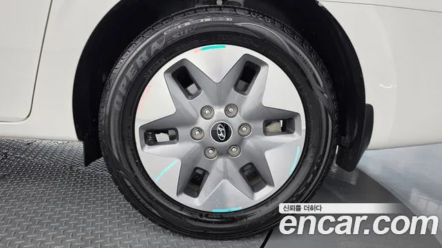 Hyundai Staria Staria 4WD Tourer 9 мест — Фото автомобиля 6
