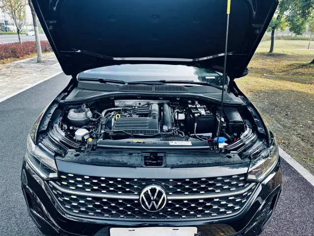 Volkswagen Lavida — Фото автомобиля 18