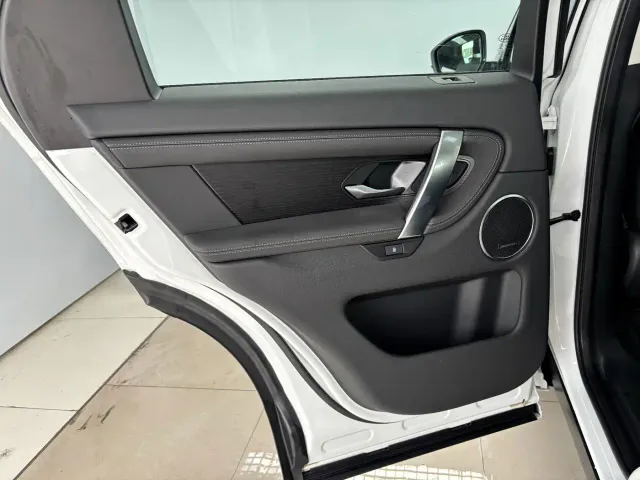 Land Rover Discovery Sport — Фото автомобиля 21