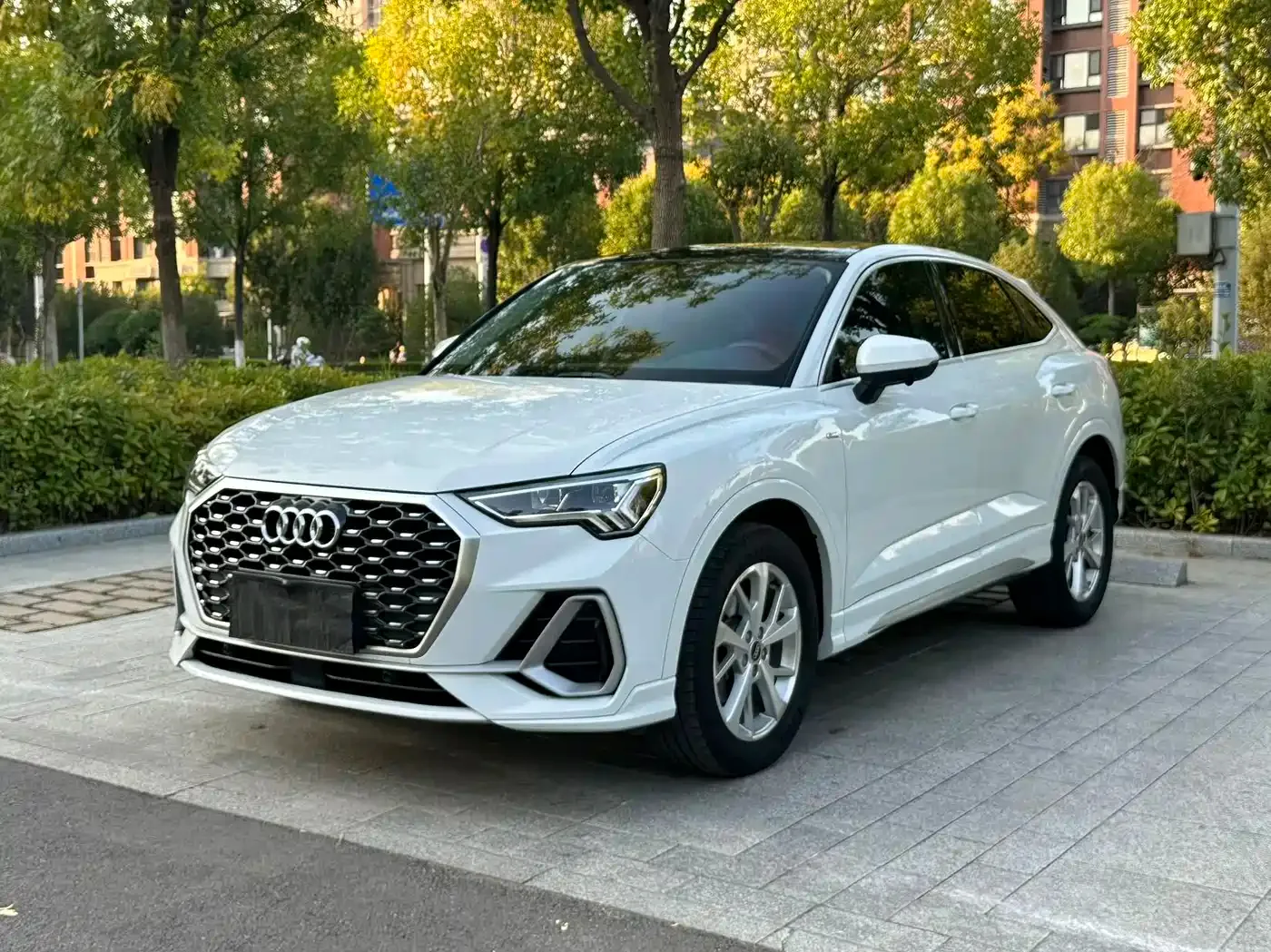 Фотография автомобиля — Audi Audi Q3 Sportback