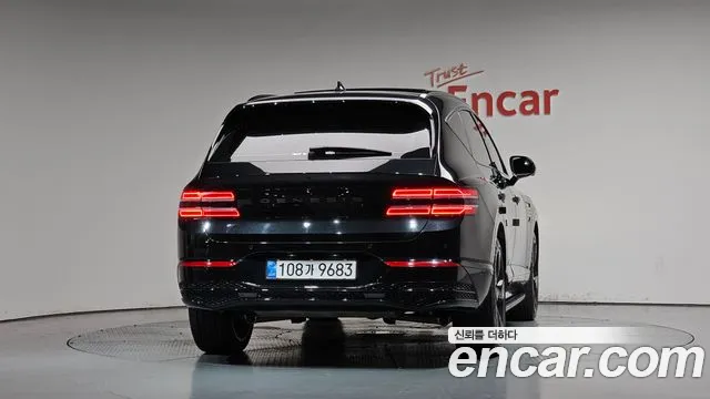 Фотография автомобиля — Genesis GV80 3.5T Бензин AWD