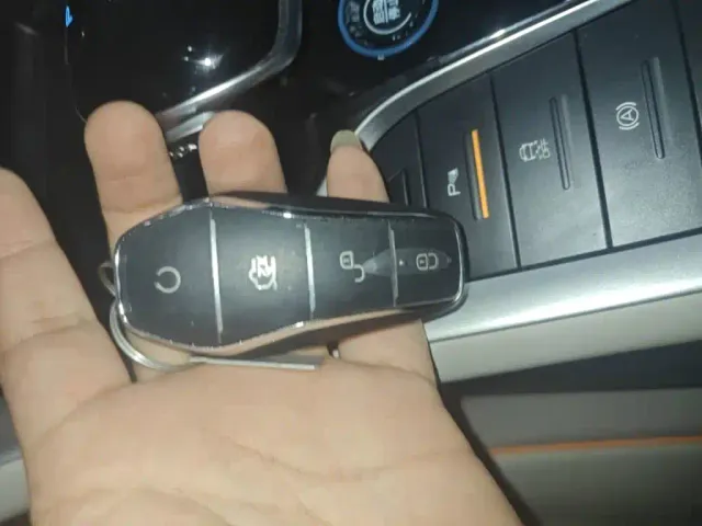 BYD Song Pro — Фото автомобиля 8