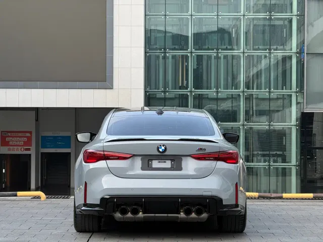 BMW M4 — Фото автомобиля 8