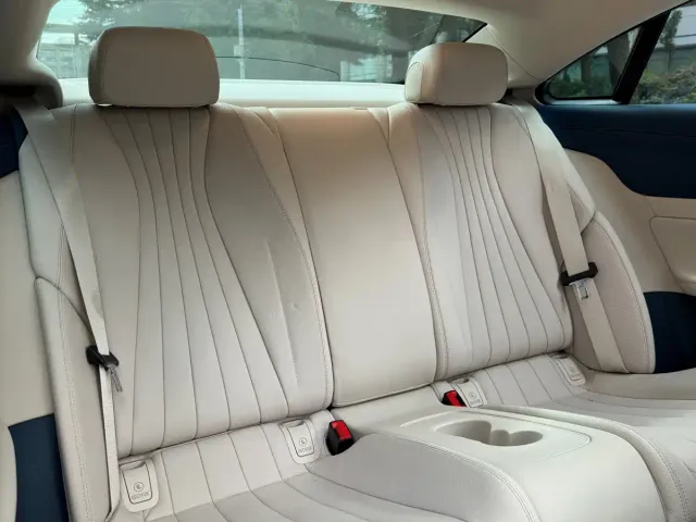 Mercedes-Benz E-Class — Фото автомобиля 15