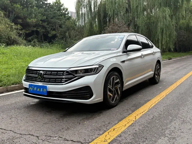 Фотография автомобиля — Volkswagen Sagitar