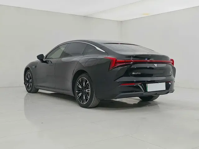 Nezha Auto Nezha S 2022 Model Extended Range 1160km RWD Medium Edition — Фото автомобиля 4