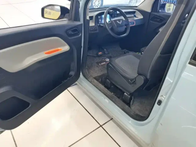 Wuling Hongguang Mini EV — Фото автомобиля 15