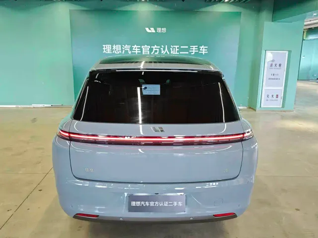 Li Auto L8 — Фото автомобиля 2