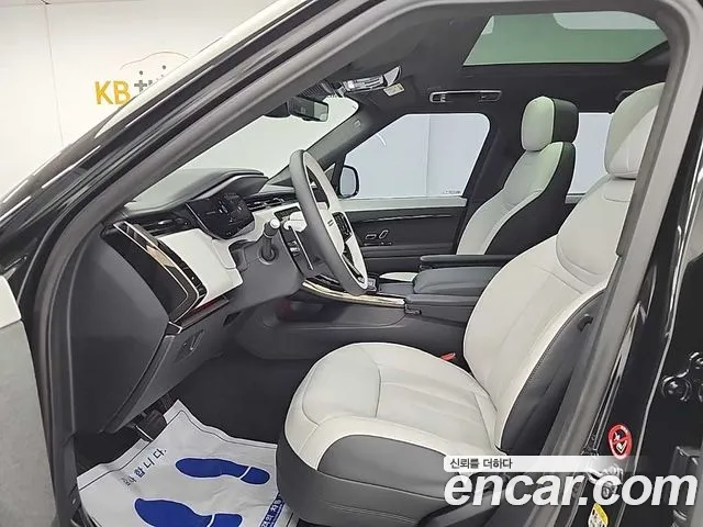 Land Rover Range Rover Sport — Фото автомобиля 11